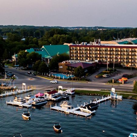 Harbor Shores On Lake Geneva Extérieur photo