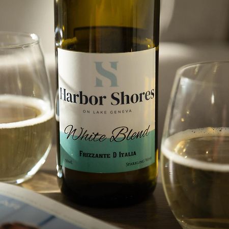 Harbor Shores On Lake Geneva Extérieur photo