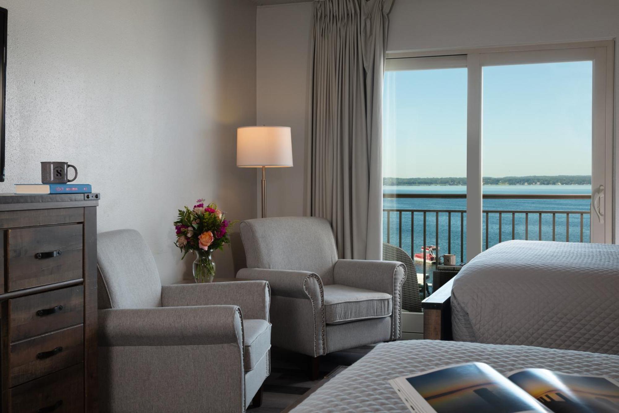 Harbor Shores On Lake Geneva Chambre photo